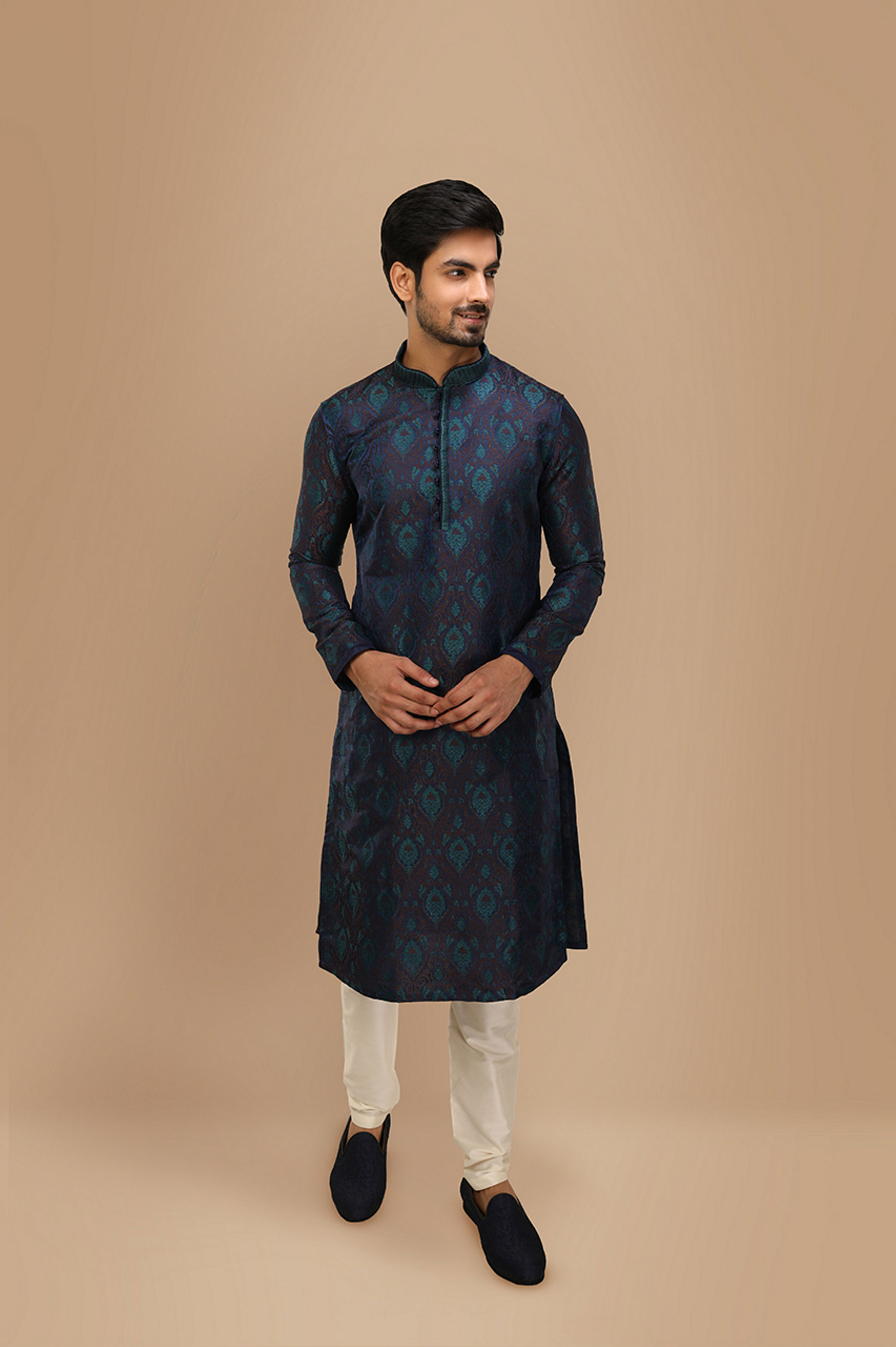 Manyavar Men Fashionable Designer Blue Kurta Set