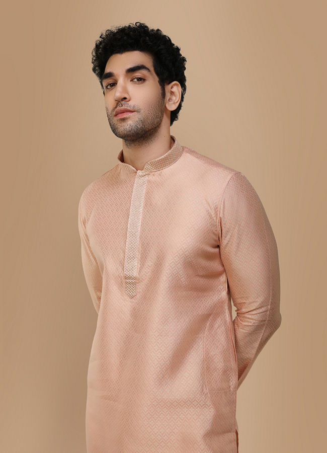 Manyavar Men Faded Pink Self Design Kurta Pajama