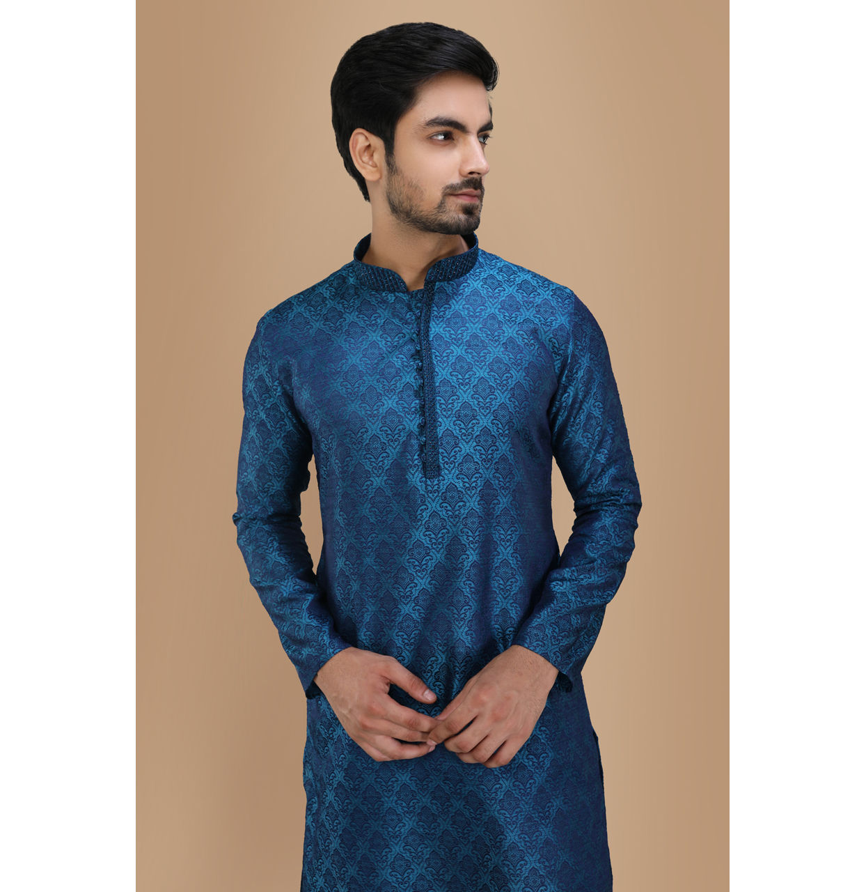 alt message - Manyavar Men Feroze Self Design Kurta Set image number 0