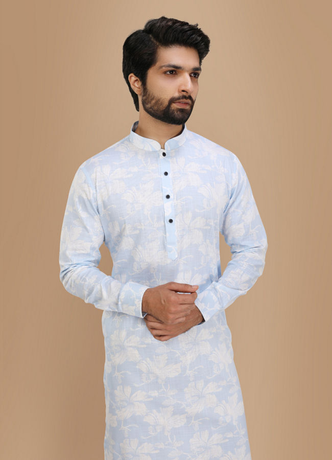 alt message - Manyavar Men Blue Floral Printed Kurta image number 0