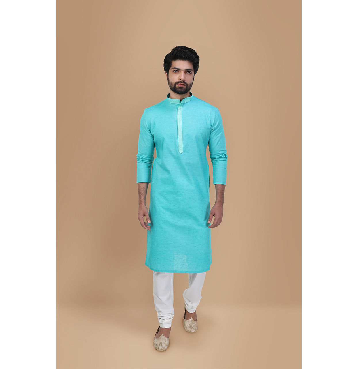 alt message - Manyavar Men Seafoam Green Solid Kurta Set With Neck Detailing image number 1