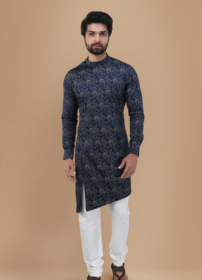 alt message - Manyavar Men Royal Blue Floral Print Kurta image number 1