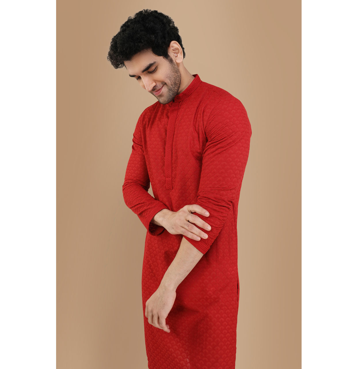 alt message - Manyavar Men Red Chikankari Kurta Set image number 0