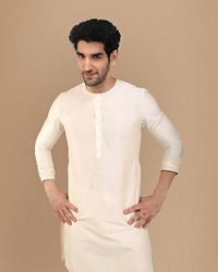 Manyavar Men Pearl White Solid Kurta