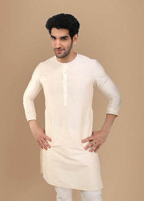 alt message - Manyavar Men Pearl White Solid Kurta image number 0