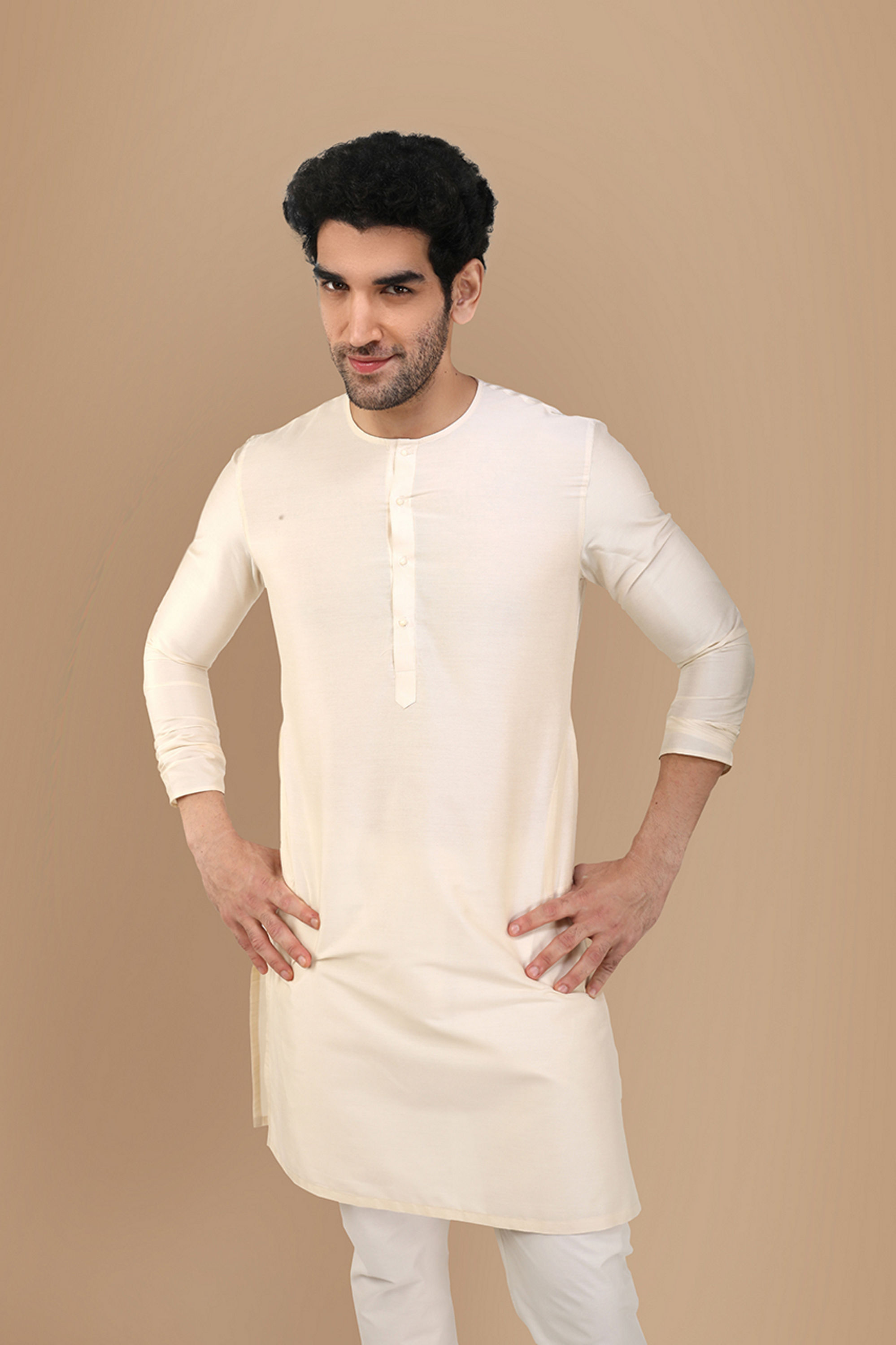 Manyavar Men Pearl White Solid Kurta