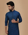 Manyavar Men Minimalist Blue Cotton Blend Kurta image number 0