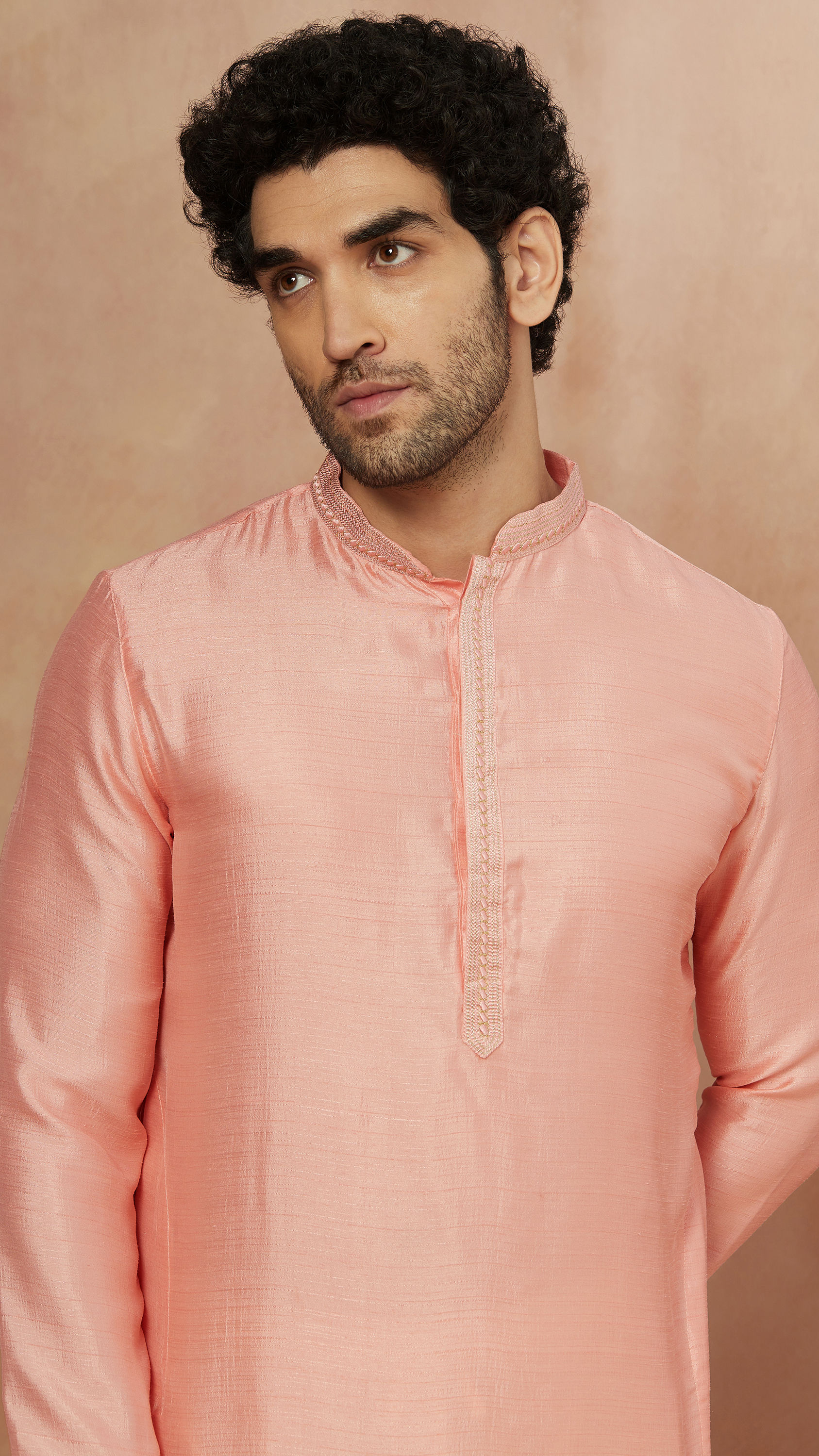 Manyavar Men Faded Pink Solid Kurta Pajama