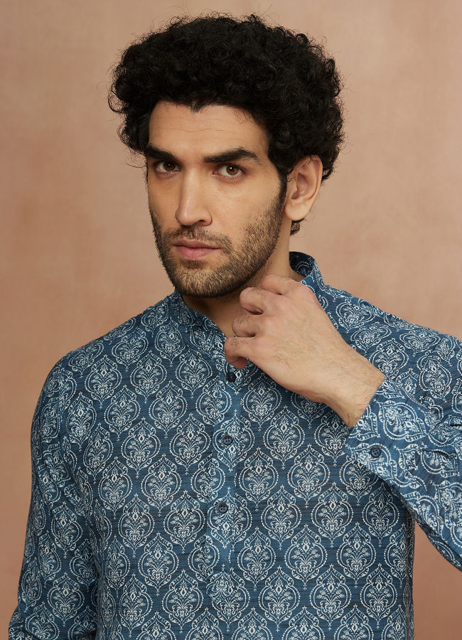 Manyavar Men Sapphire Blue Printed Kurta