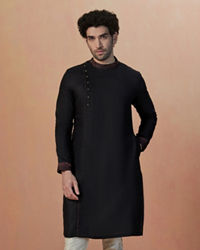 Manyavar Men Black Side Open Plain Kurta