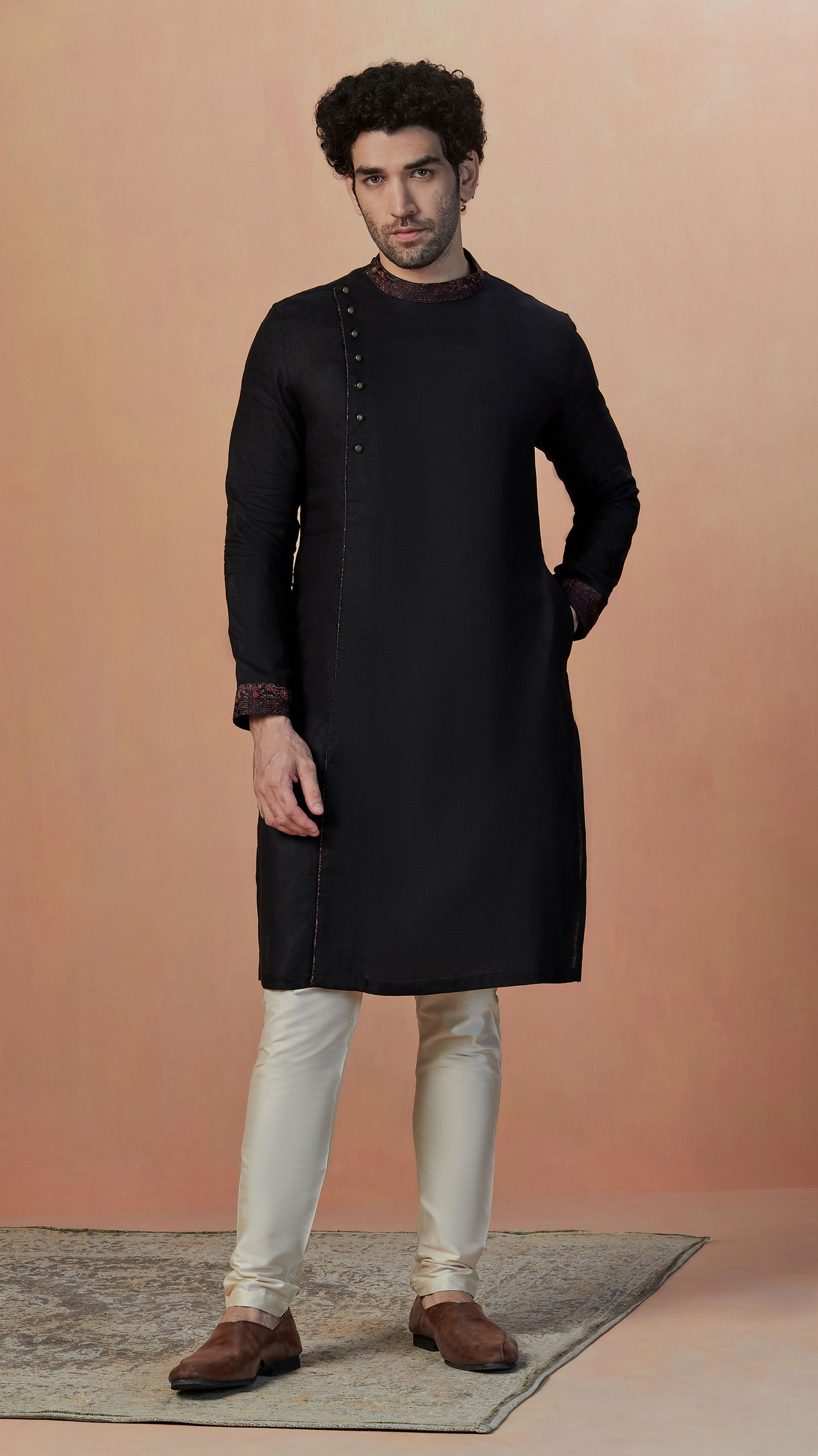 Manyavar Men Black Side Open Plain Kurta