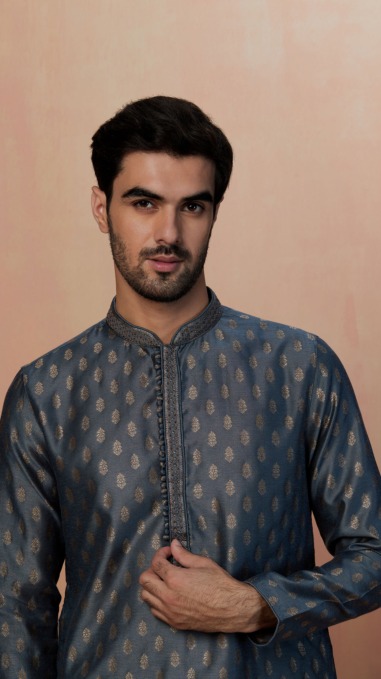 alt message - Manyavar Men Grey Kurta Pajama With Golden Motif image number 0