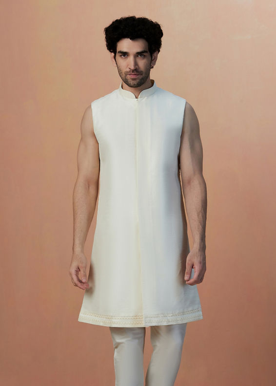 Manyavar Men Off White Sequins Embroidered Indo Western