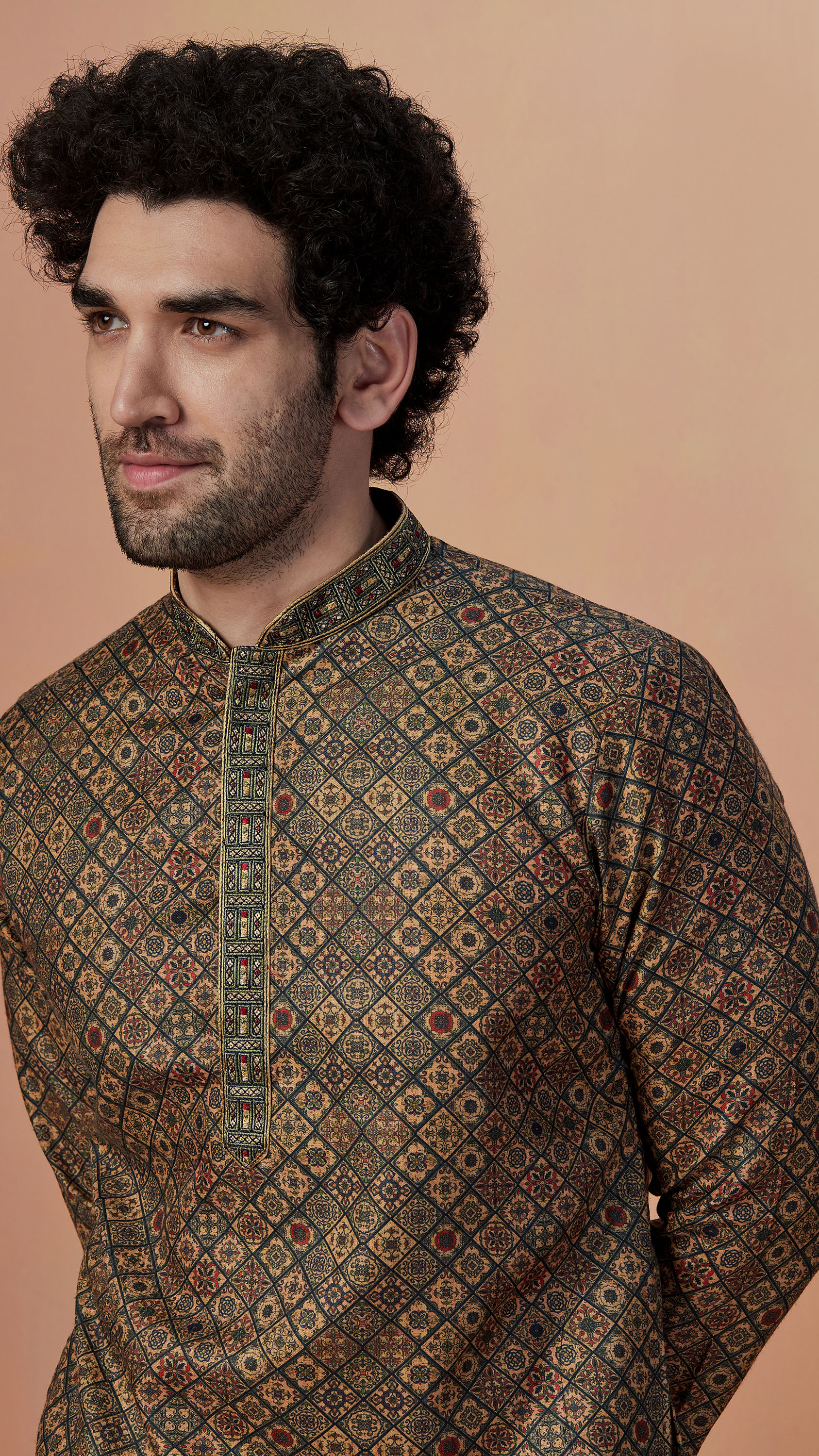 Manyavar Men Green Multicolor Printed Kurta Pajama