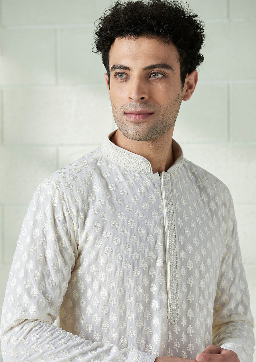 alt message - Twamev Men Powder White Chikankari Embroidered Kurta Set image number 0