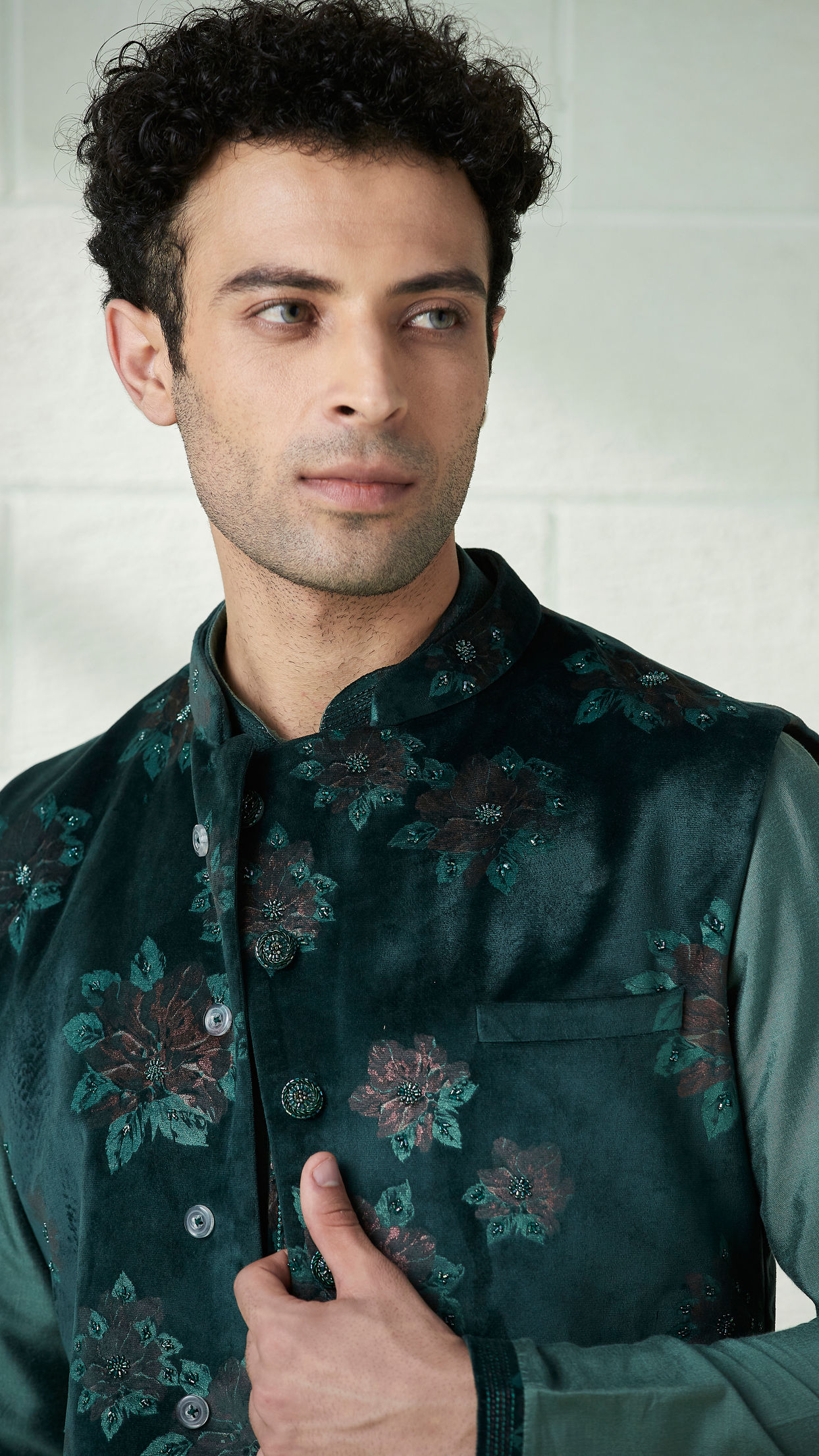 alt message - Manyavar Men Moss Green Printed Kurta Jacket Set image number 1