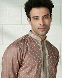 Twamev Men Mocha Brown Speckle Motif Kurta Set