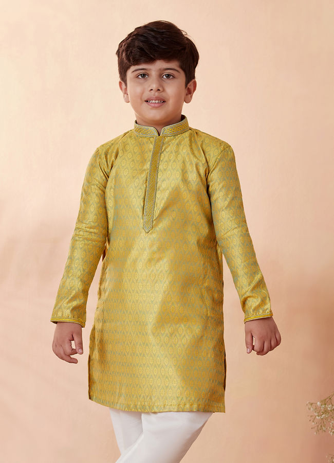 alt message - Manyavar Boys Boys Yellow Jacquard Kurta Set image number 1