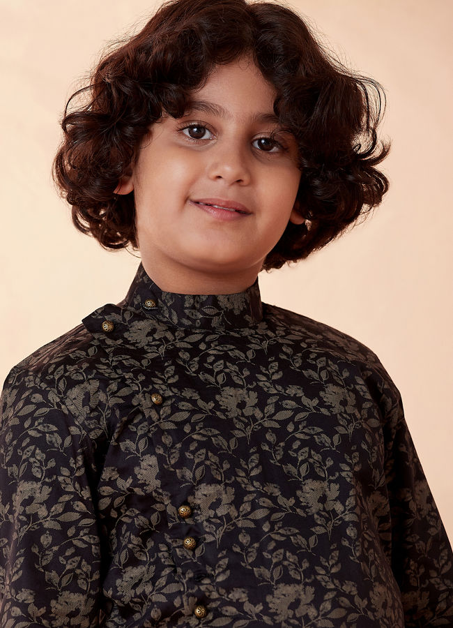 Boys Black Floral Printed Side Open Kurta Set image number 0