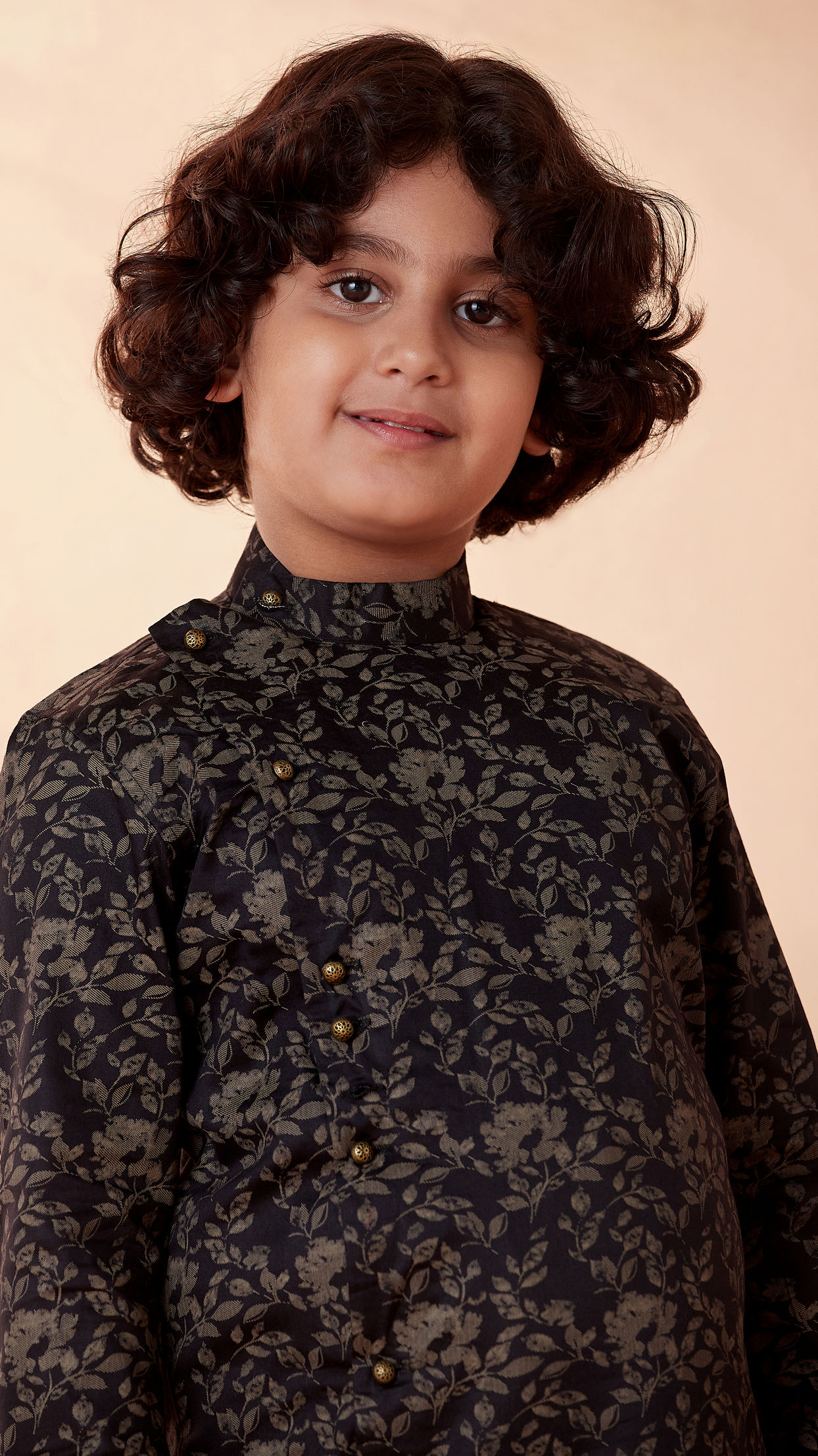 Manyavar Boys Boys Black Floral Printed Side Open Kurta Set