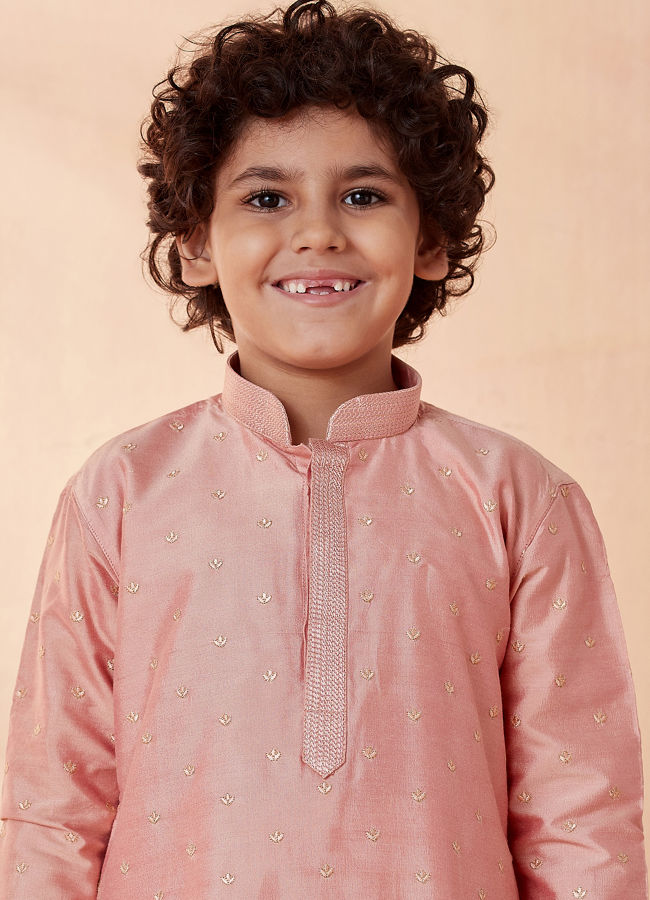 Boys Gajari Self Motif Kurta Set image number 0