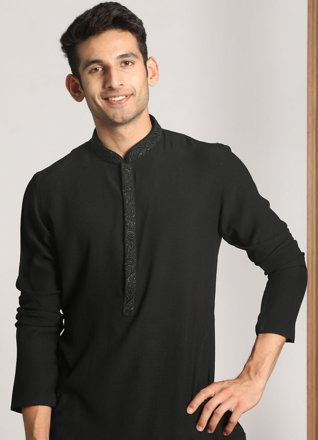 Black Solid Minimalist Kurta Pajama