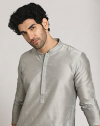 Manyavar Men Cloud Grey Solid Kurta Pajama