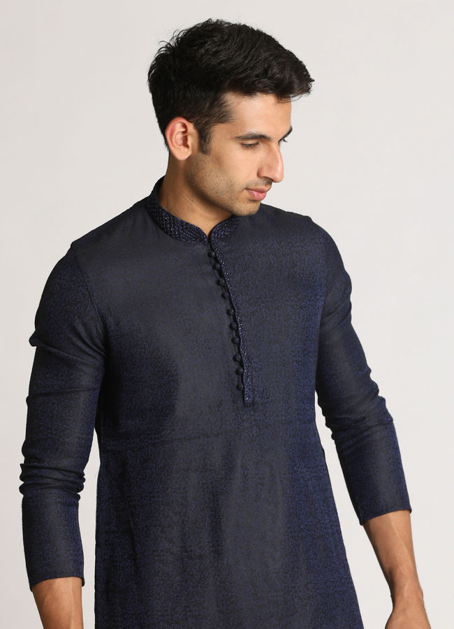 alt message - Manyavar Men Navy Blue Self Design Kurta Set image number 0