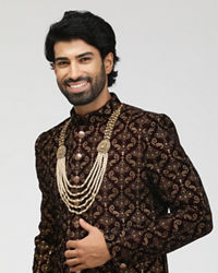 Manyavar Men Maroon Velvet Embroidered Sherwani