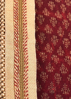 Maroon Velvet Dupatta image number 1