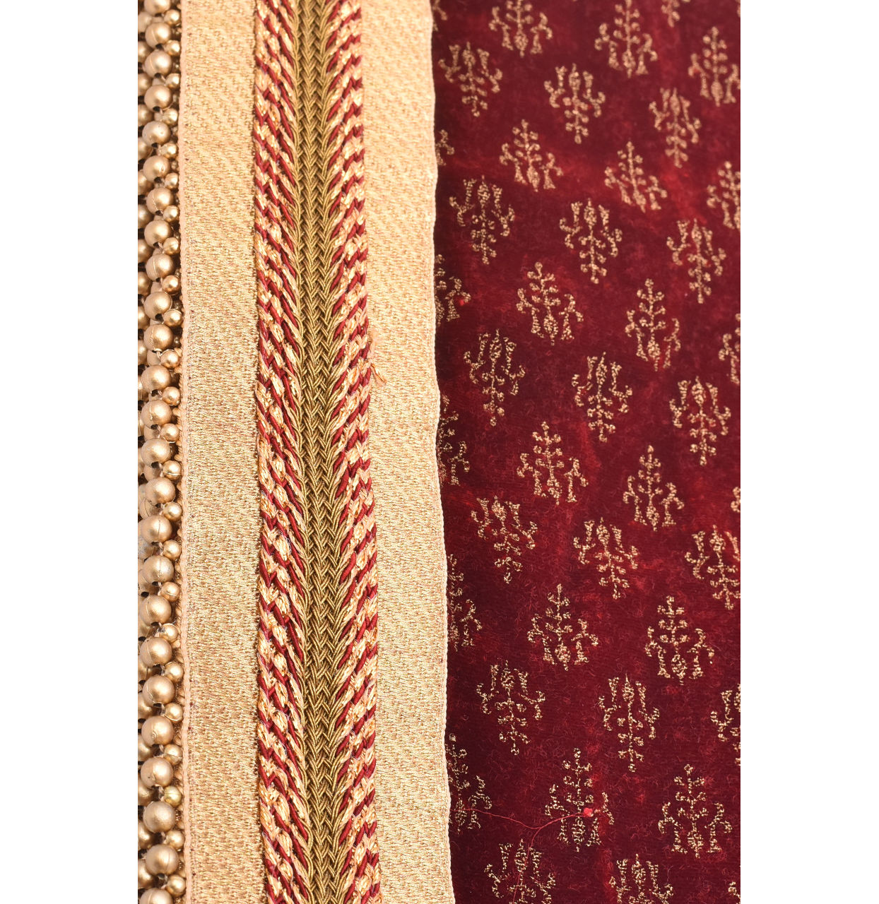 alt message - Manyavar Men Maroon Velvet Dupatta image number 1