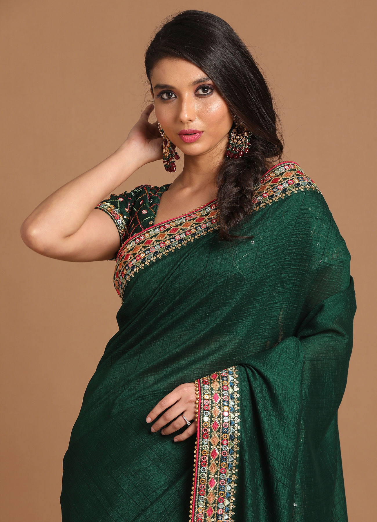 Mohey Women Plush Bottle Green Saree