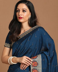 Mohey Women Georgeous Blus Saree