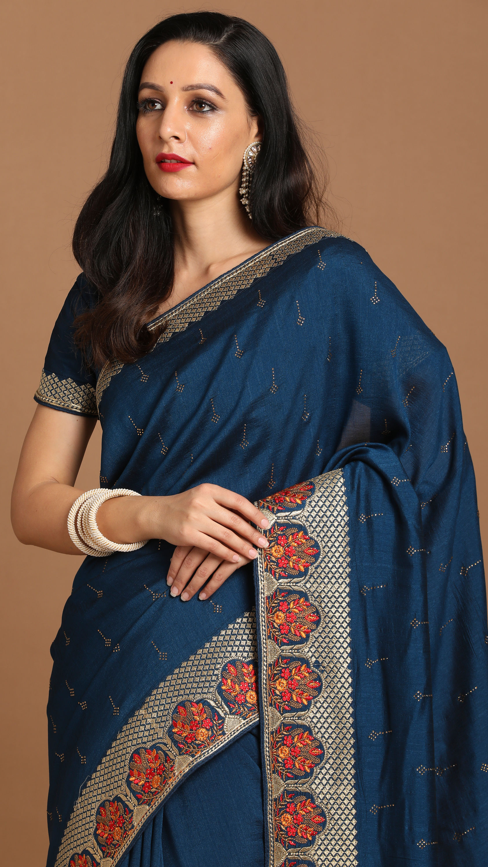 Mohey Women Georgeous Blus Saree