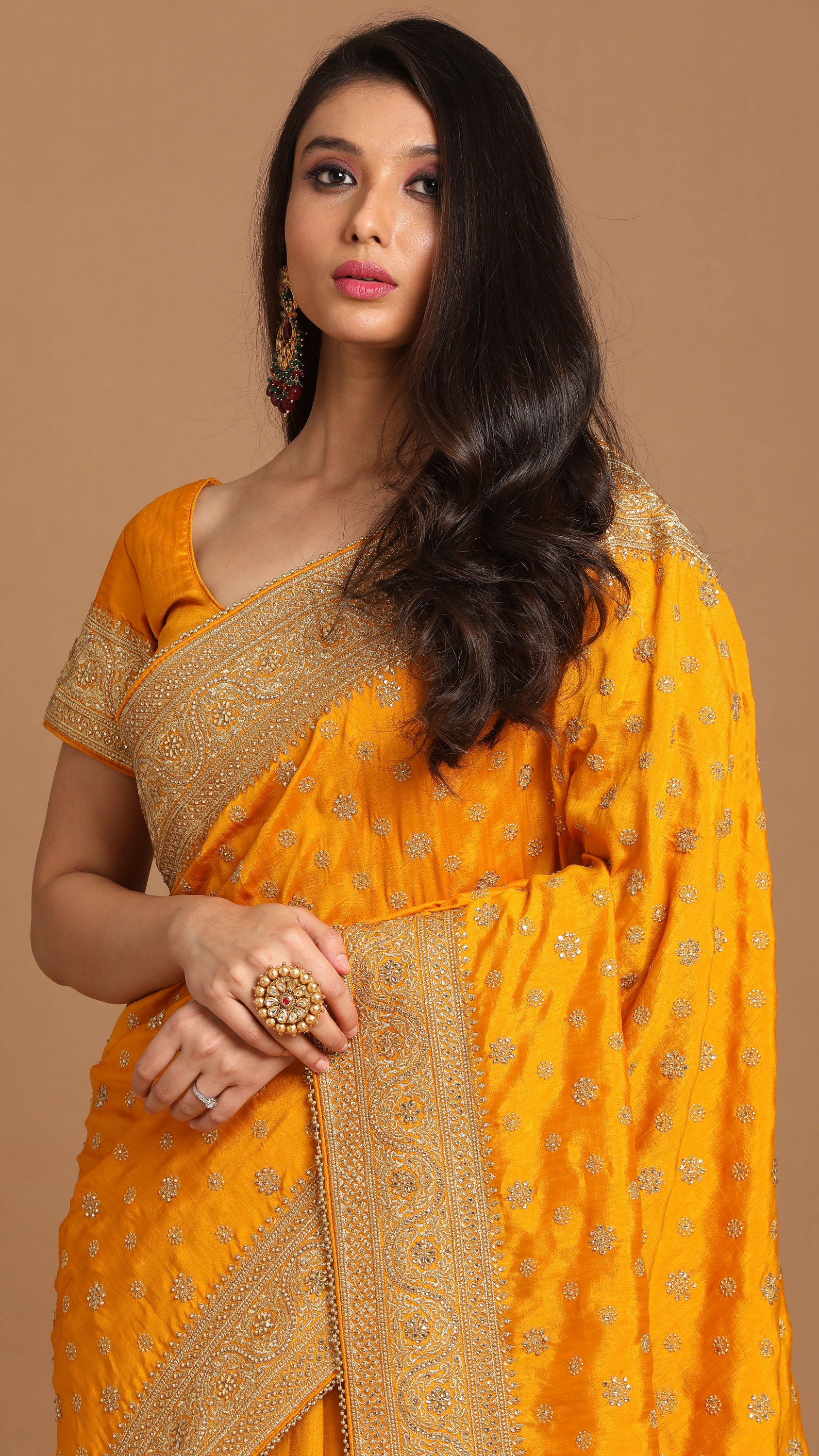 Mohey Women Sensuous Yellow Saree