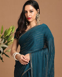 Mohey Women Ravishing Blue Saree