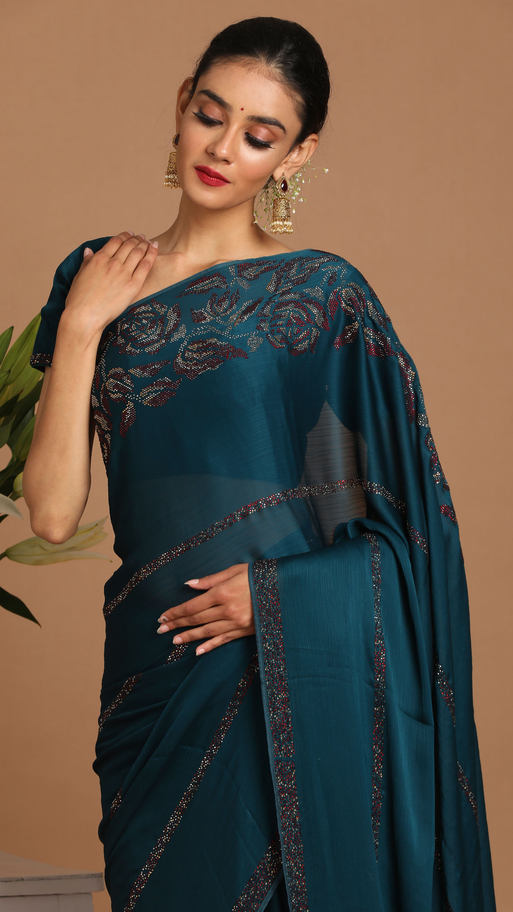 Mohey Women Bold Blue Chiffon Saree