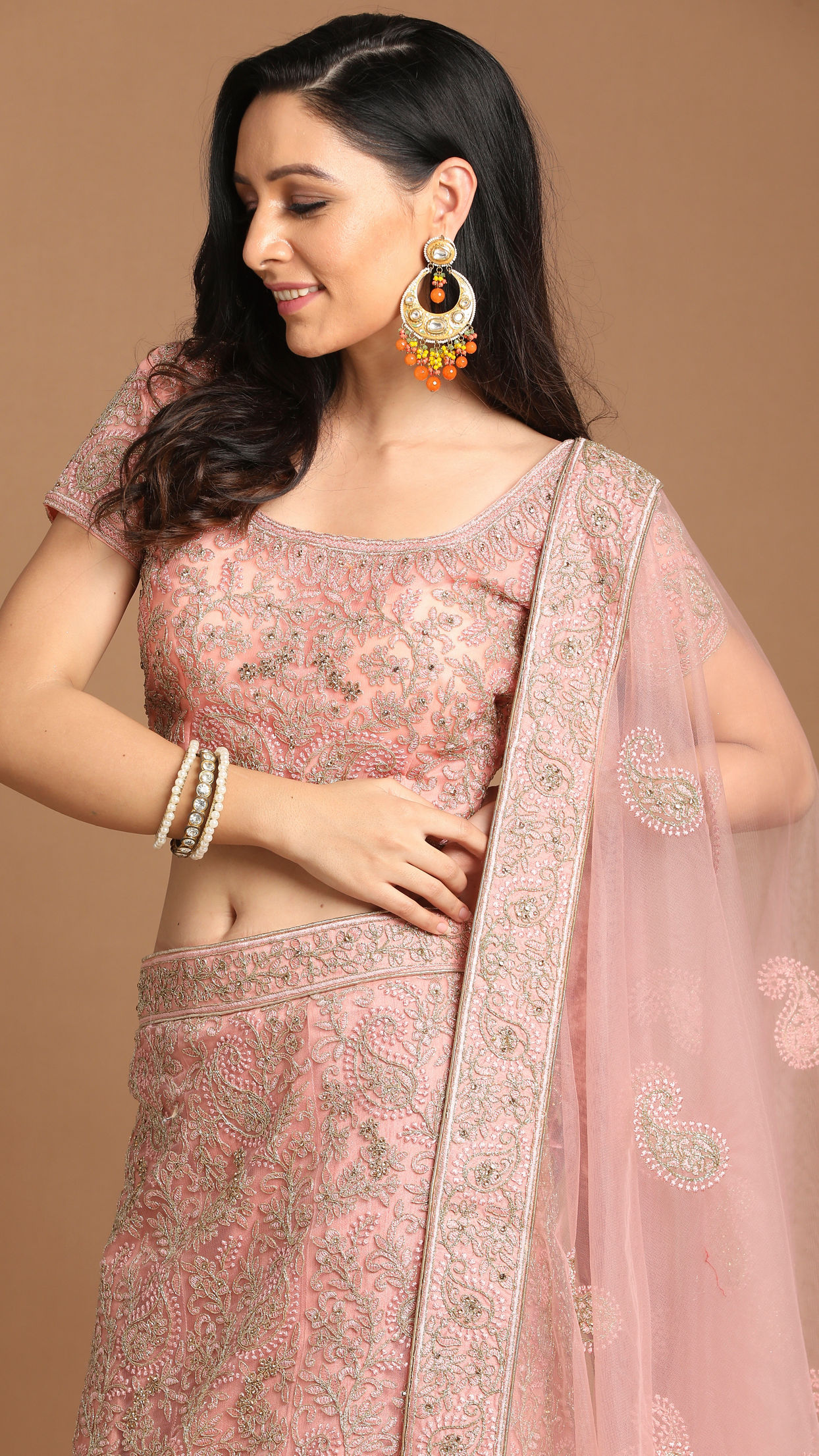 alt message - Mohey Women Playful Pink Lehenga image number 1