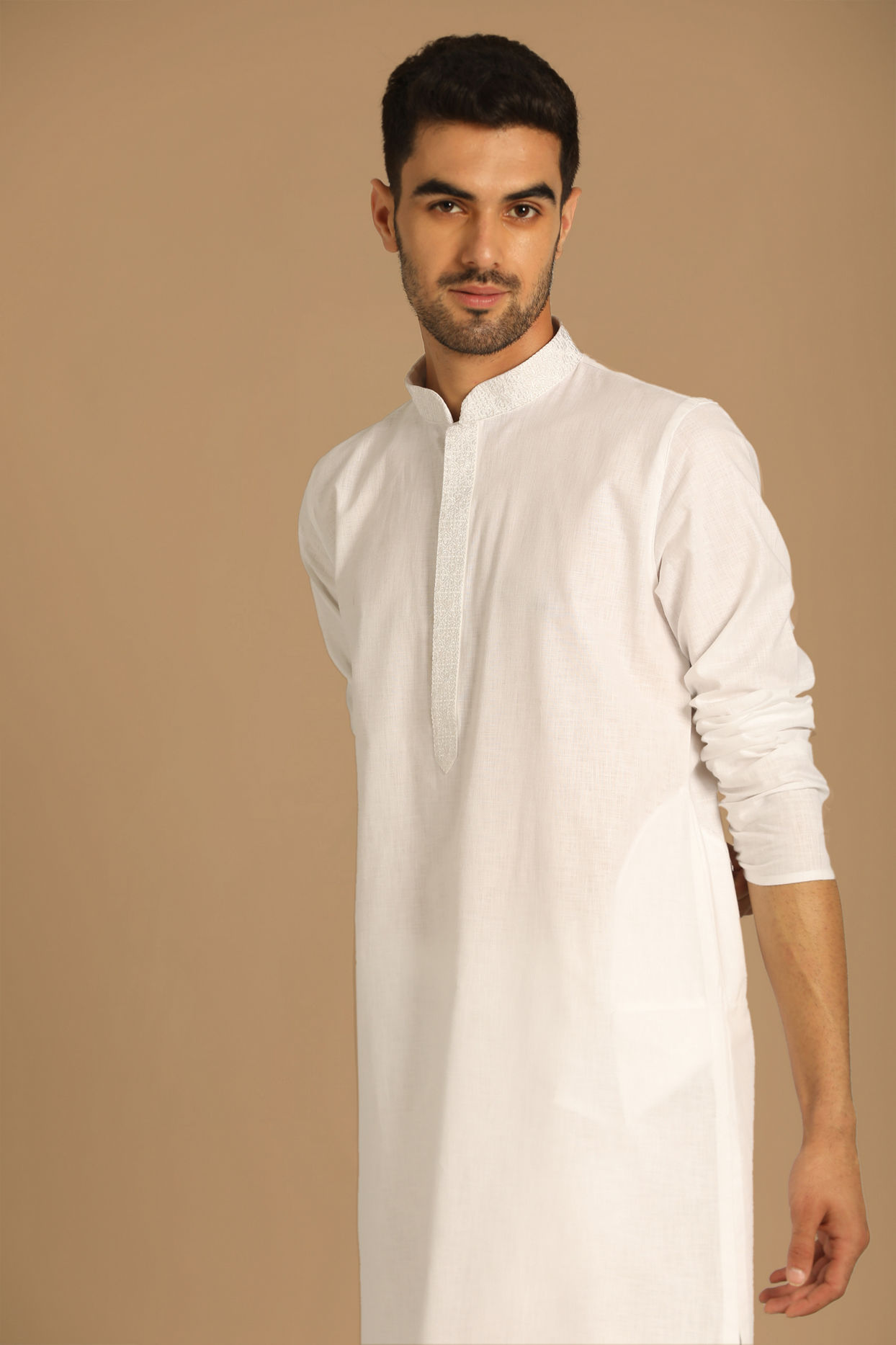 alt message - Manyavar Men Pristine White Kurta Set image number 0