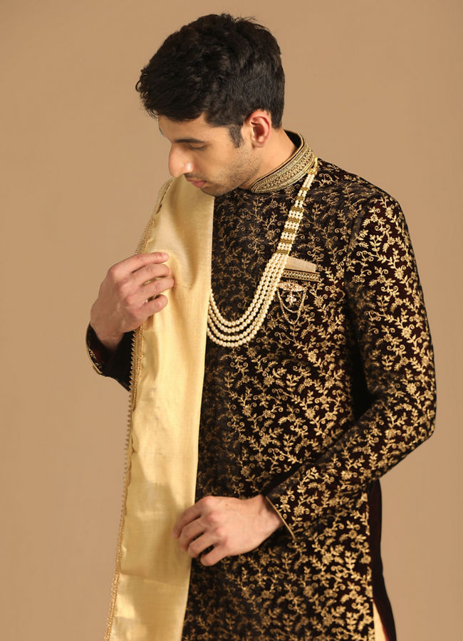 alt message - Manyavar Men Enigmatic Maroon Sherwani With Dupatta image number 0