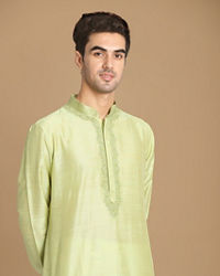 Manyavar Men Light Green Kurta Pajama With Minimal Work