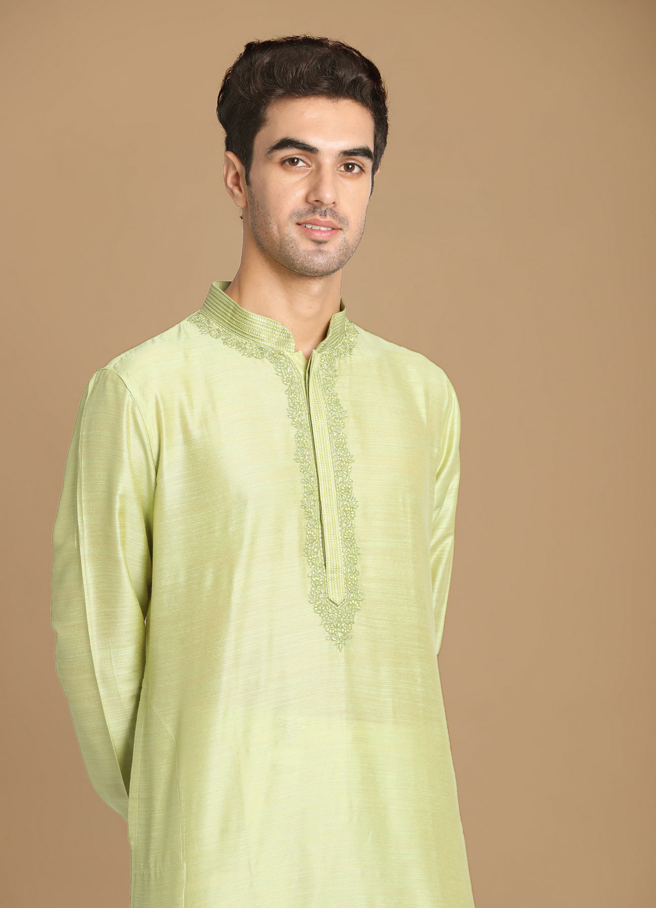 Manyavar Men Light Green Kurta Pajama With Minimal Work