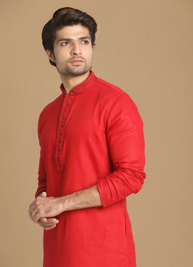 alt message - Manyavar Men Minimalist Red Kurta Set image number 0