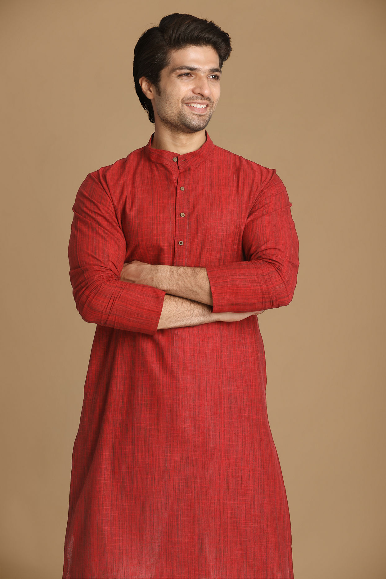 Manyavar Men Ruby Red Self Design Kurta image number 0