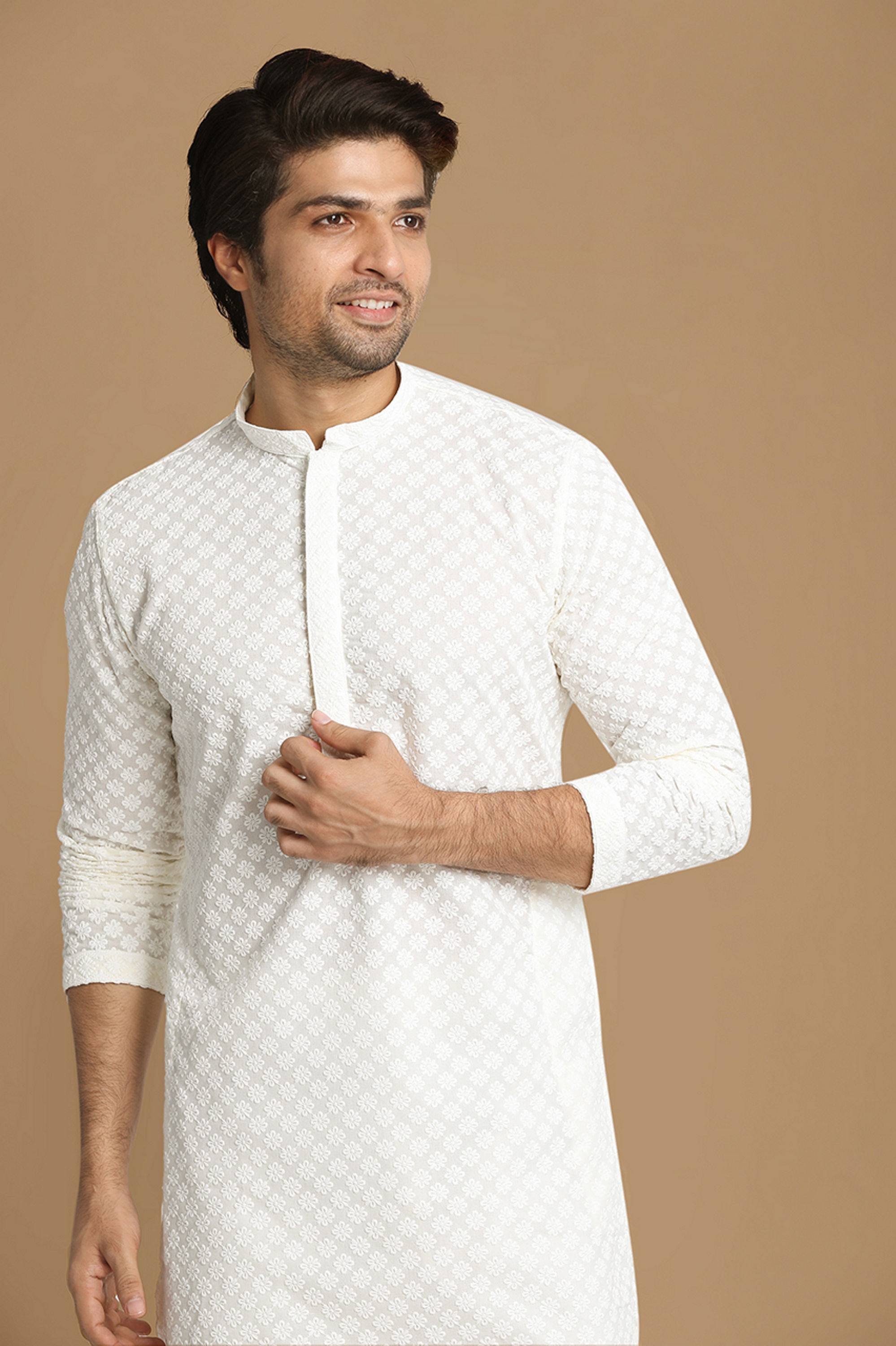 Manyavar Men Sea Shell White Embroidered Kurta Pajama