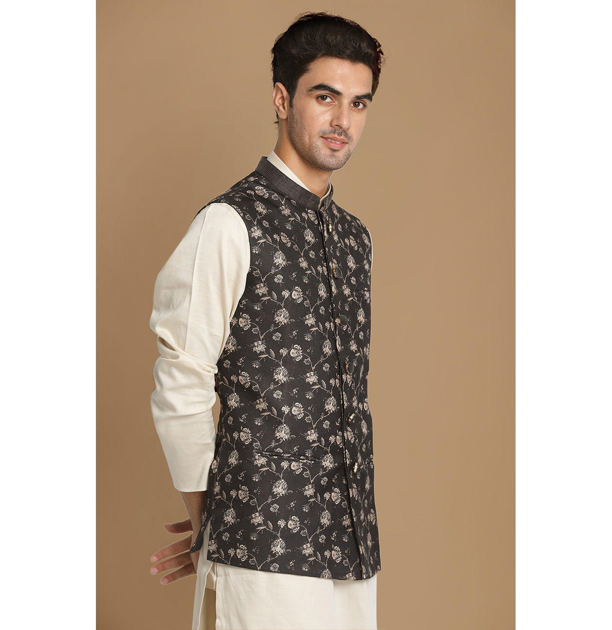 Manyavar Men Floral Print Blue Jacket With White Kurta Pajama