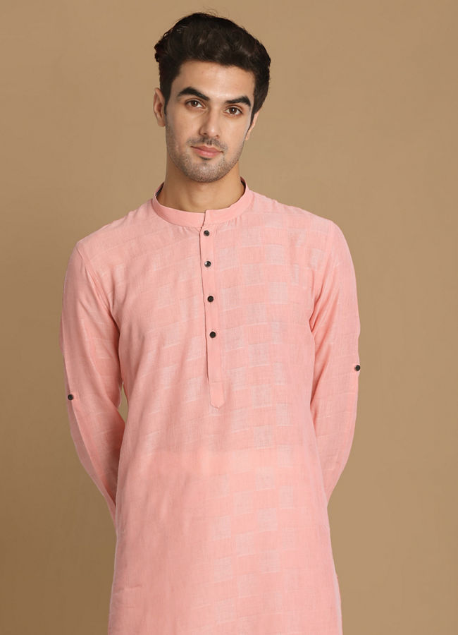 alt message - Manyavar Men Salmon Pink Self Chequered Kurta image number 0