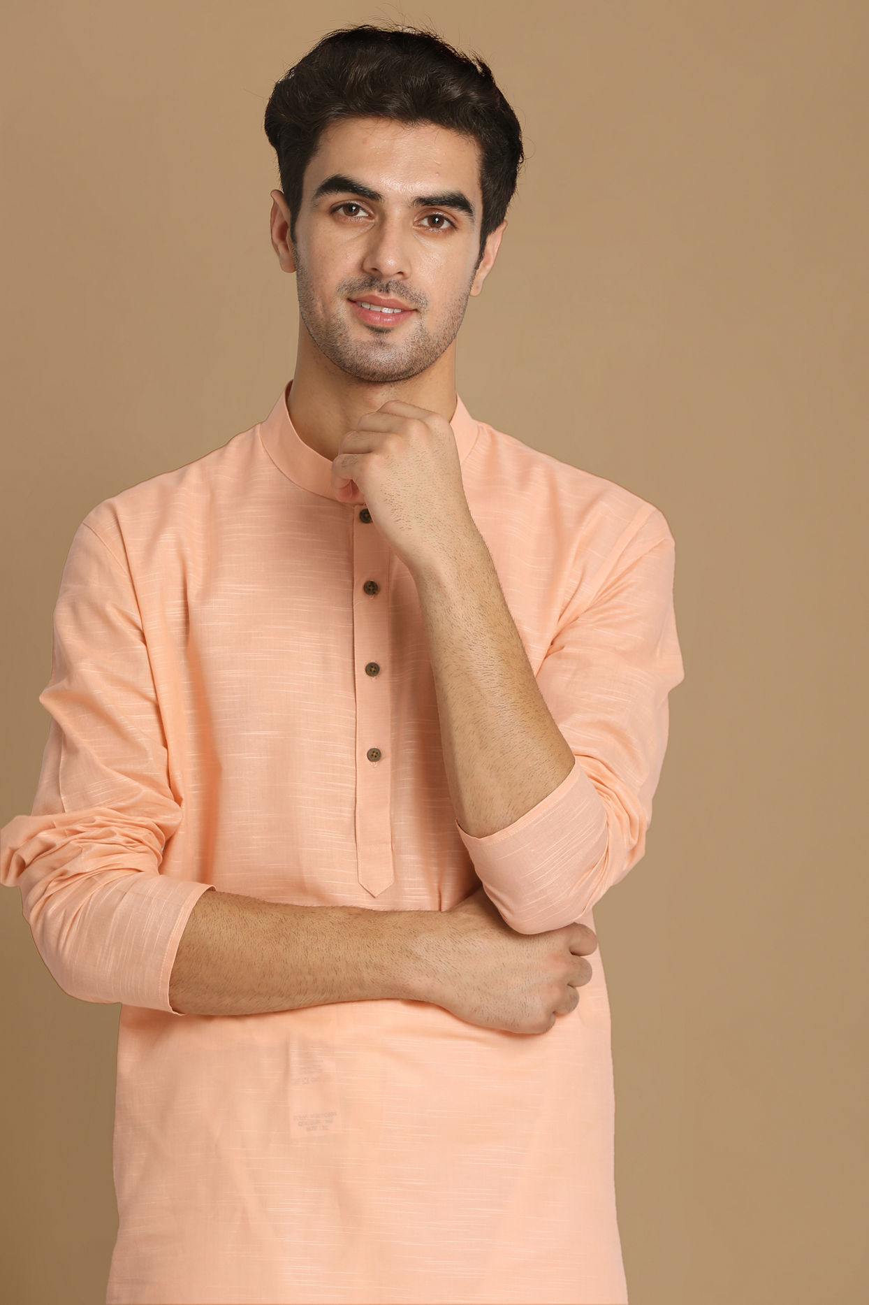 alt message - Manyavar Men Casual Light Pink Kurta image number 0