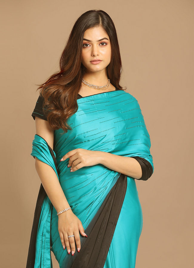 alt message - Mohey Women Light Blue And Black Combination Saree image number 1