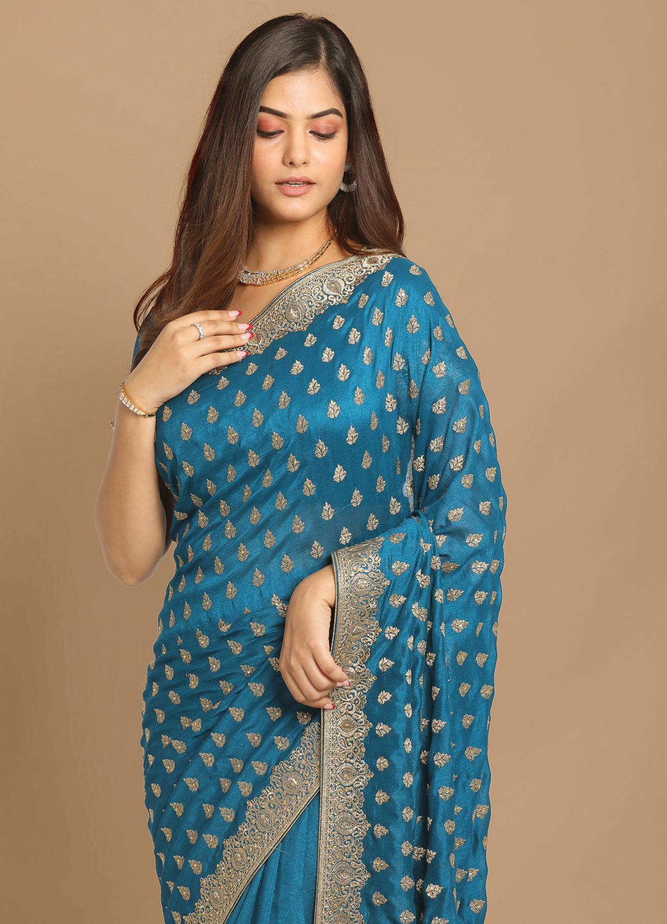 Mohey Women Enigmatic Blue Saree